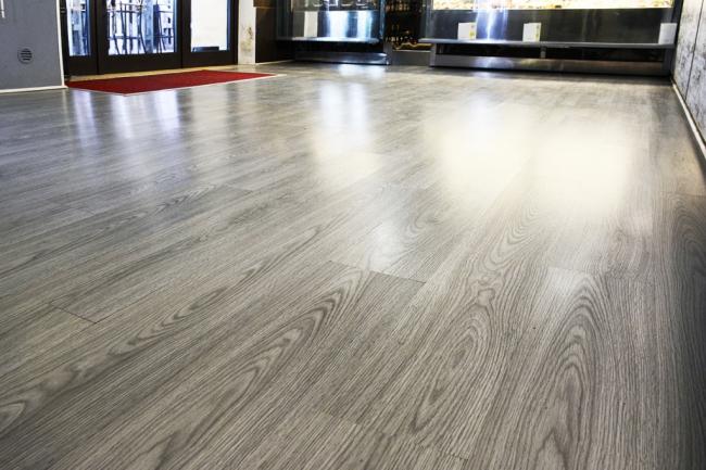 Perchè è utile scegliere un pavimento in laminato. Quale parquet scegliere